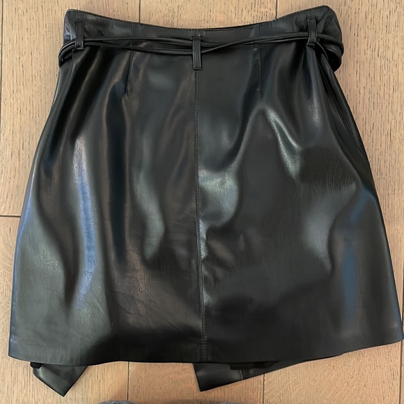 Nanushka Sekoya black vegan leather skirt - Picture 4 of 4